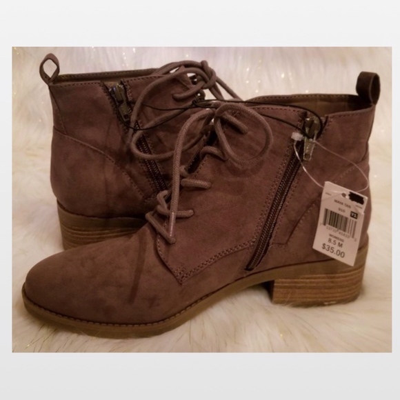 NWT Women's Comfortable Suede Ankle Boots - Picture 2 of 4
